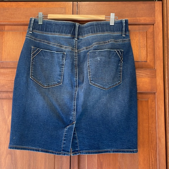 Apt 9 mini jean skirt size 14 - Picture 3 of 6
